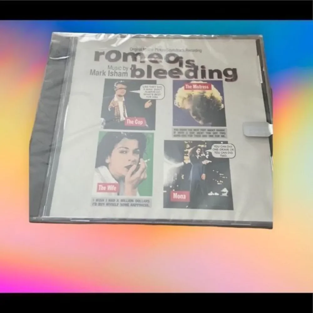 ⭐️🆓 CD- Romeo is bleeding - Picture 1 of 2
